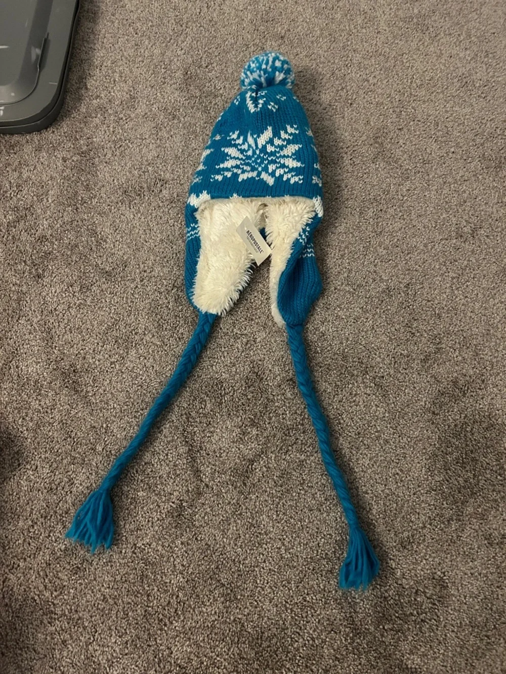 Brand New Aeropostale Blue and White Winter Hat